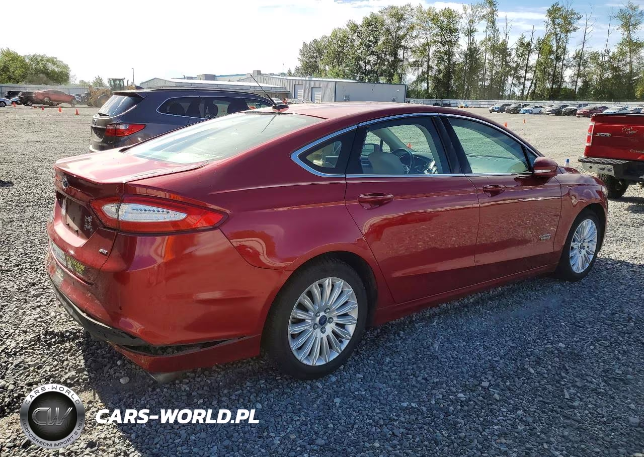 2013 Ford Fusion Se Phev VIN:3FA6P0PUXDR282464 - 3