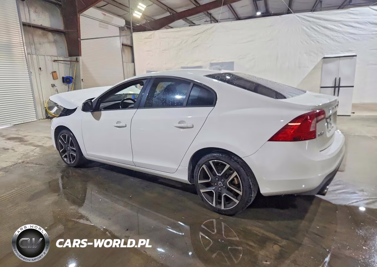 2018 Volvo S60 Dynamic VIN:YV140MTLXJ2450768 - 2