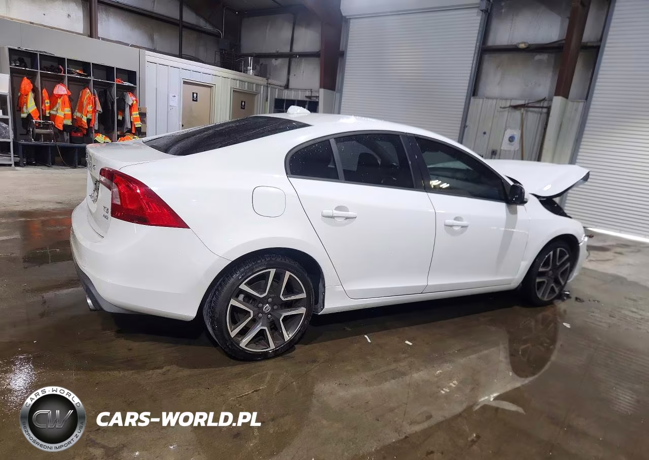 2018 Volvo S60 Dynamic VIN:YV140MTLXJ2450768 - 3