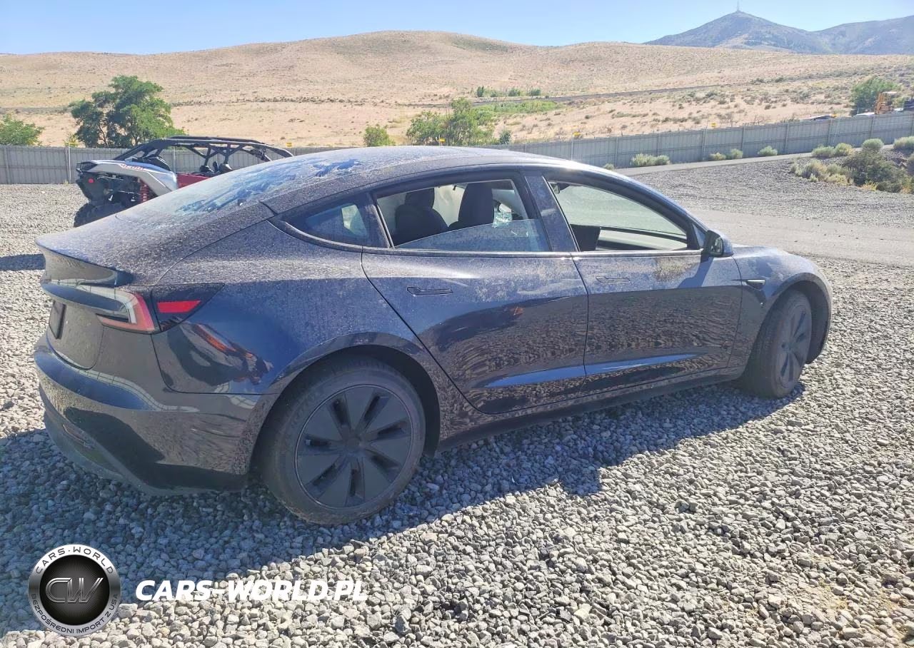 2026 Tesla Model 3 VIN:5YJ3E1EA5TF128195 - 3