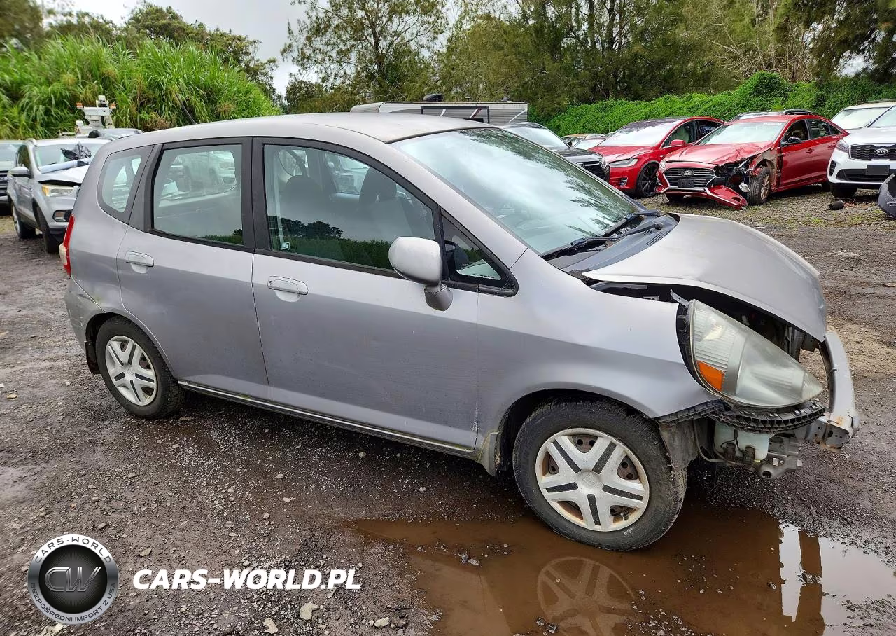 2007 Honda Fit VIN:JHMGD38417S042556 - 4