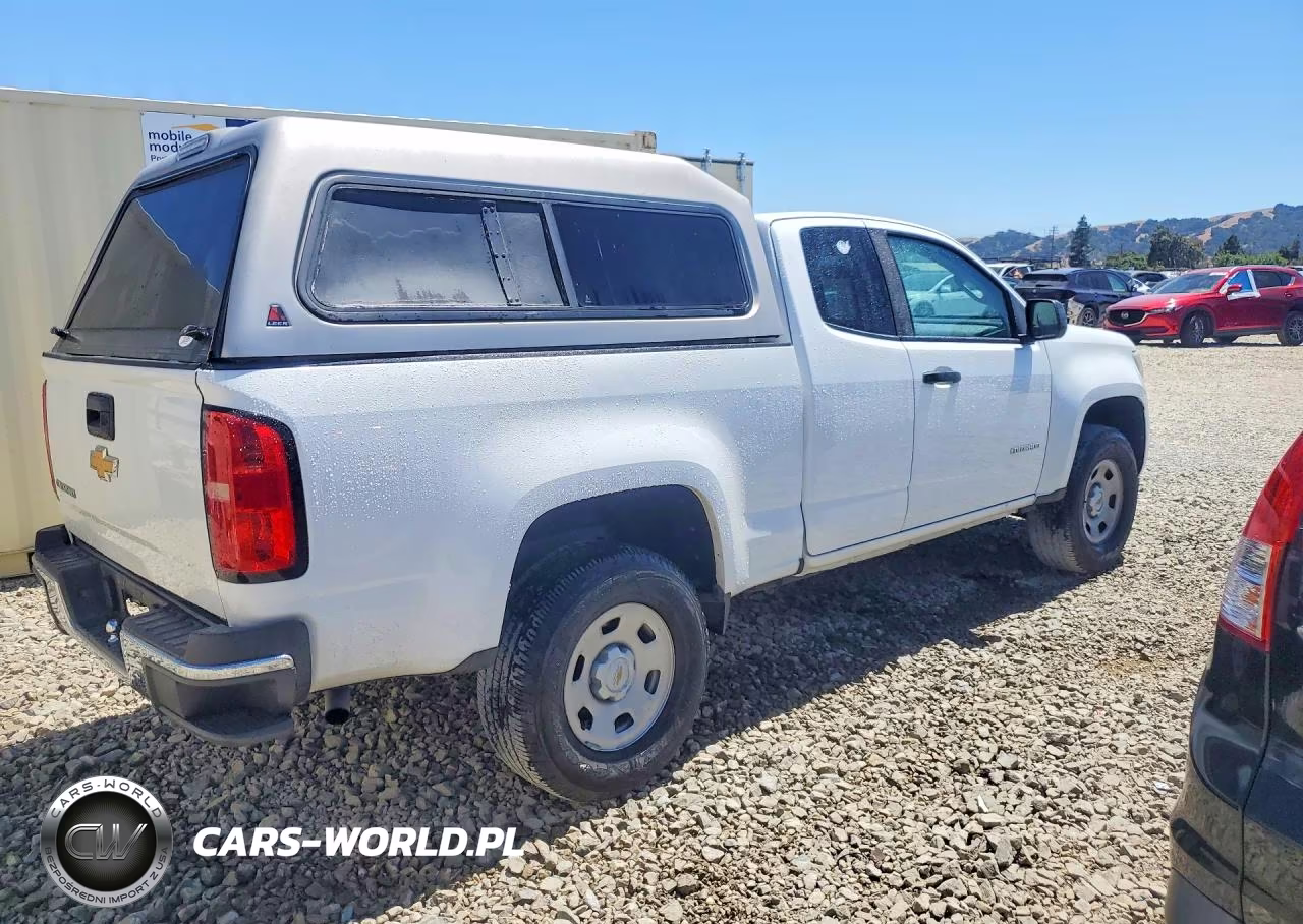 2017 Chevrolet Colorado VIN:1GCHSBEA1H1177463 - 3