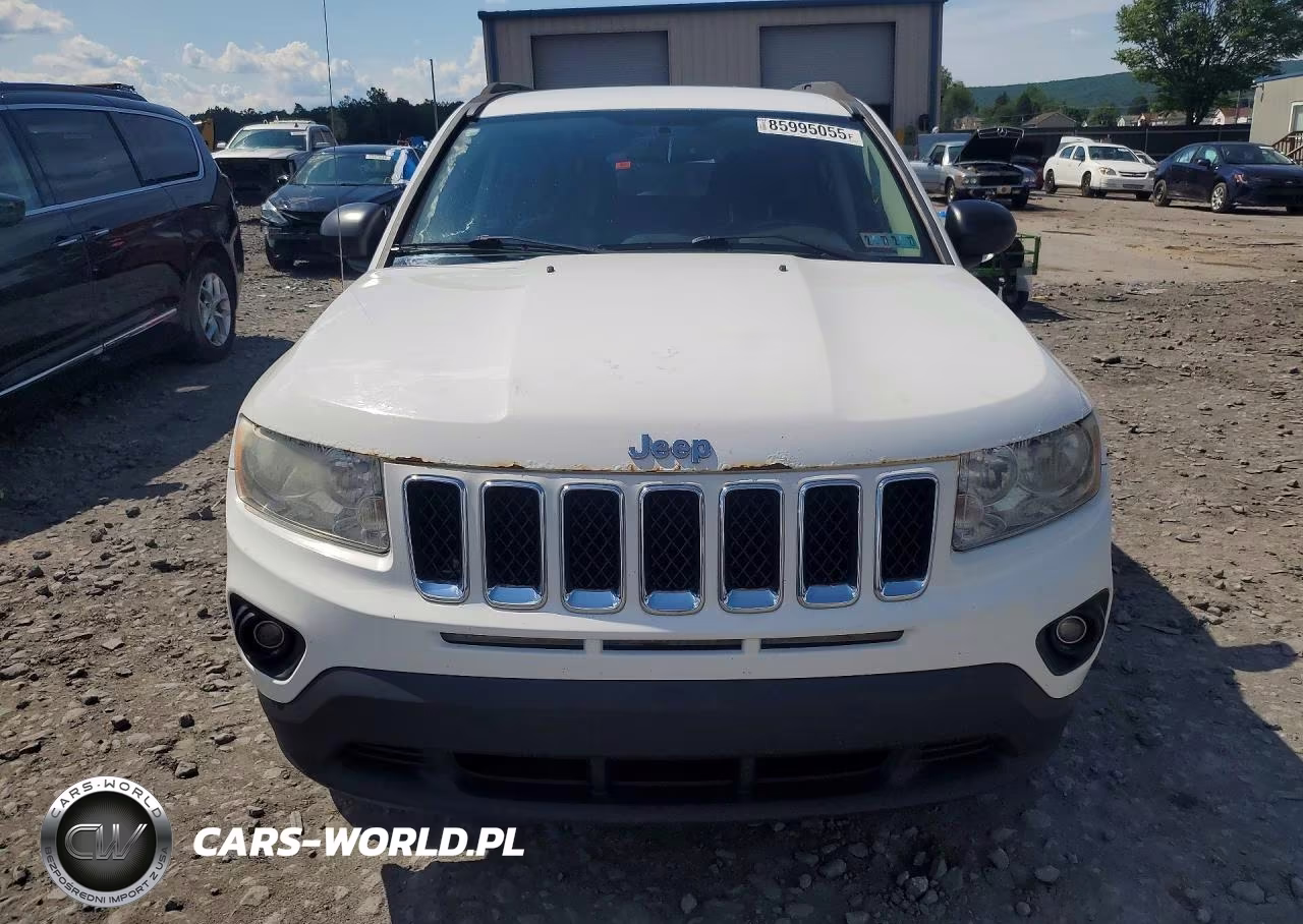2013 Jeep Compass Latitude VIN:1C4NJDEB6DD196481 - 5