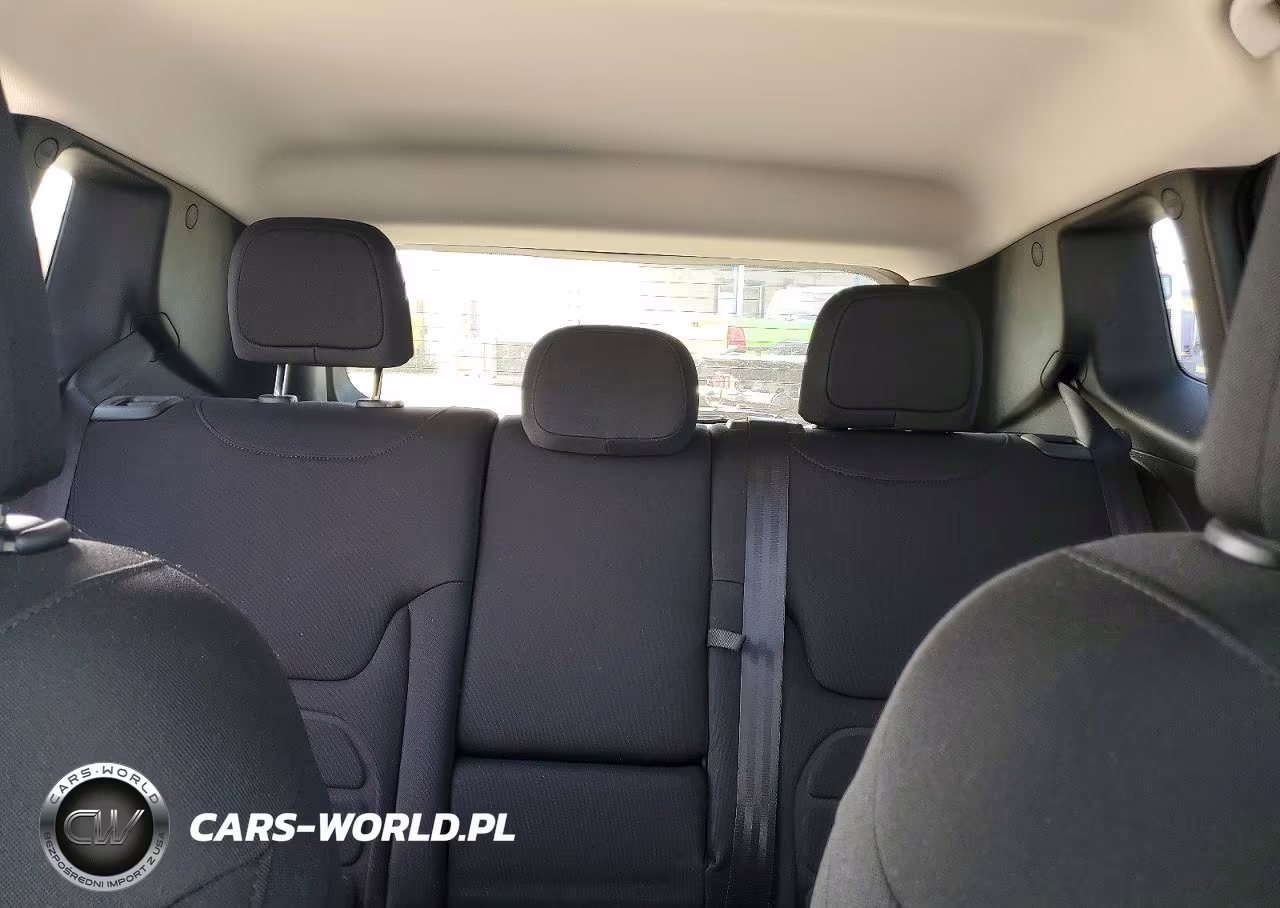 2020 Jeep Renegade Latitude VIN:ZACNJBBB2LPK95532 - 10