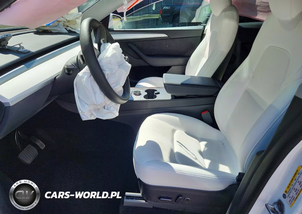2023 Tesla Model Y VIN:7SAYGDEE6PF672573 - 7
