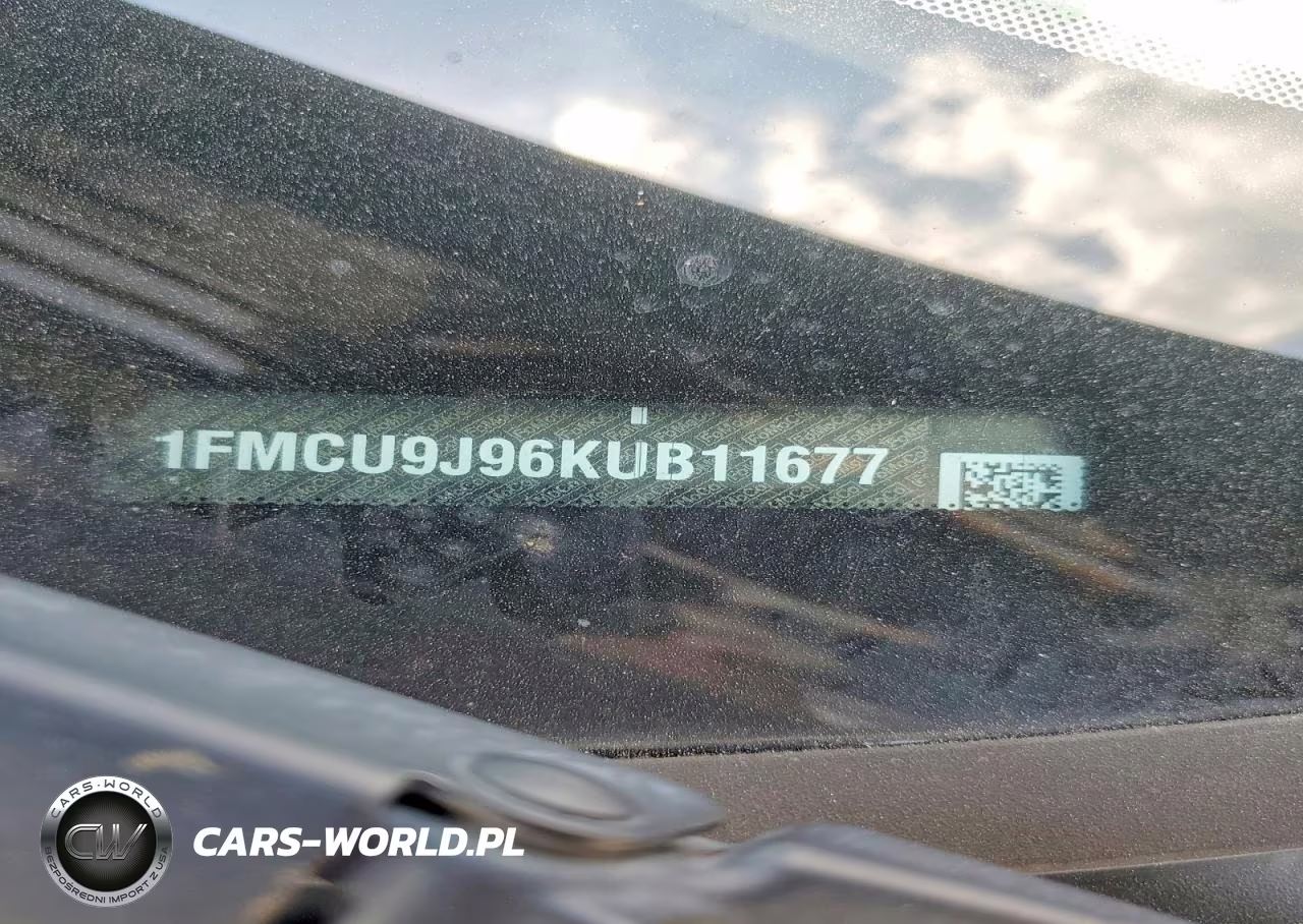 2019 Ford Escape Titanium VIN:1FMCU9J96KUB11677 - 13