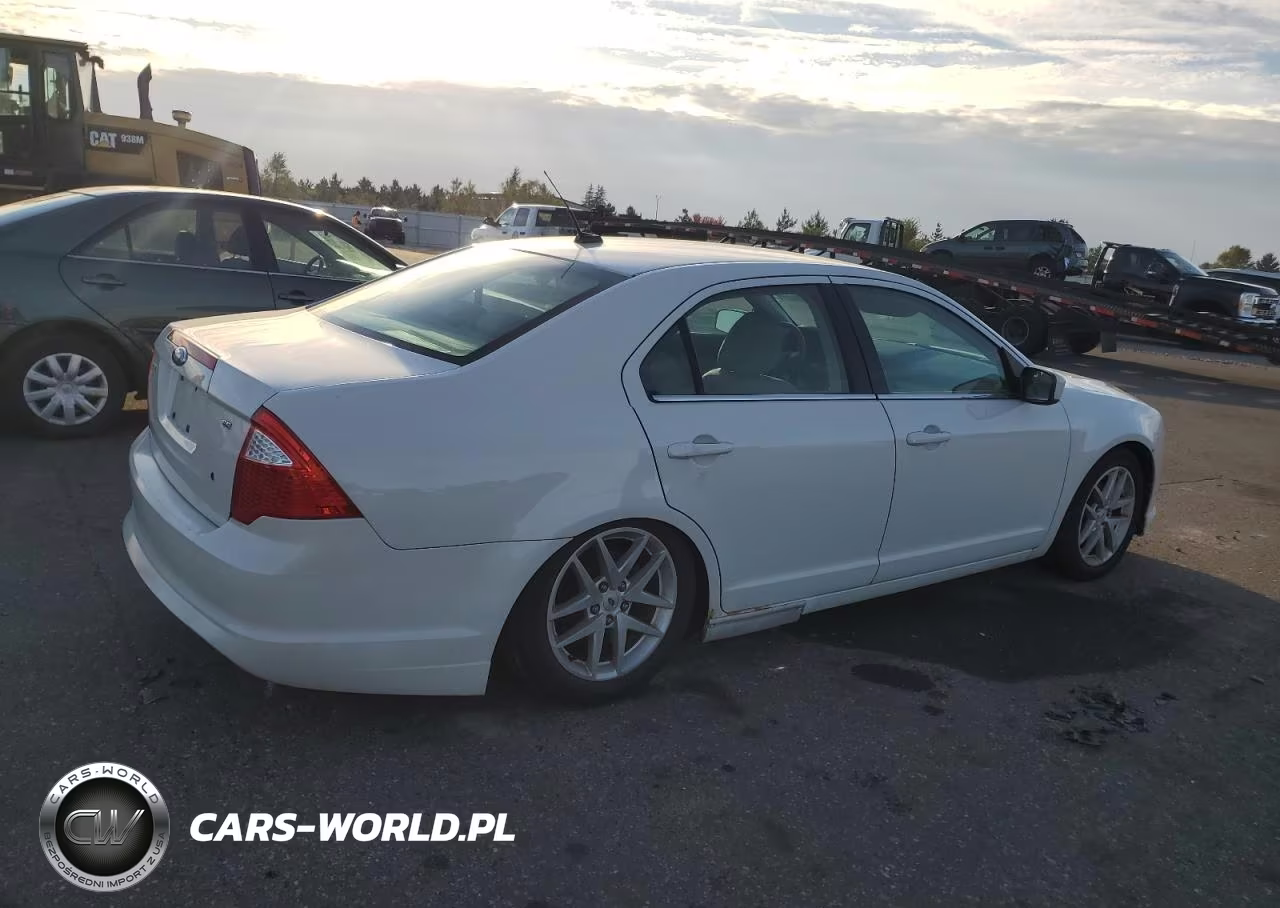 2010 Ford Fusion Se VIN:3FAHP0HAXAR256648 - 3