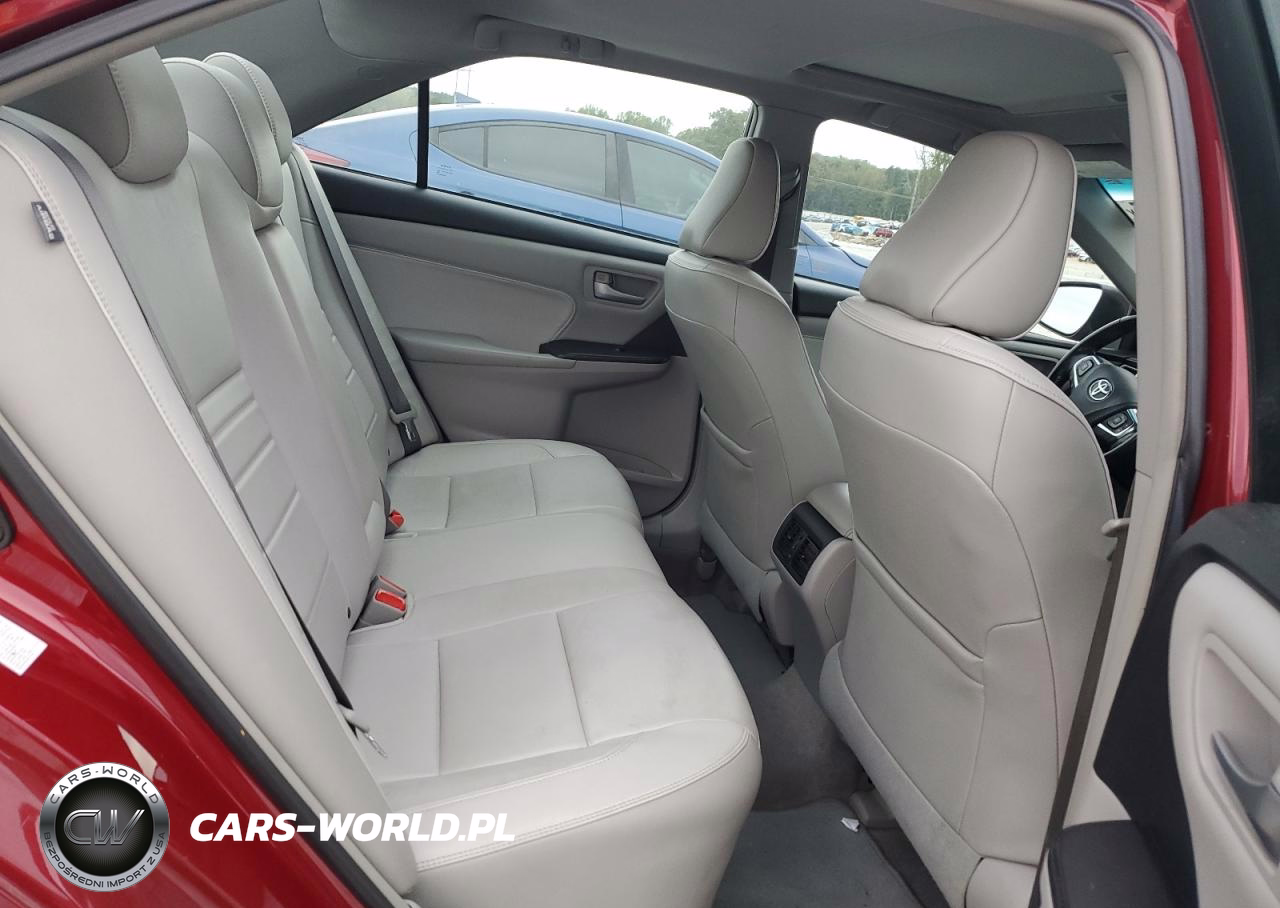 2017 Toyota Camry Le VIN:4T1BF1FK1HU701359 - 10
