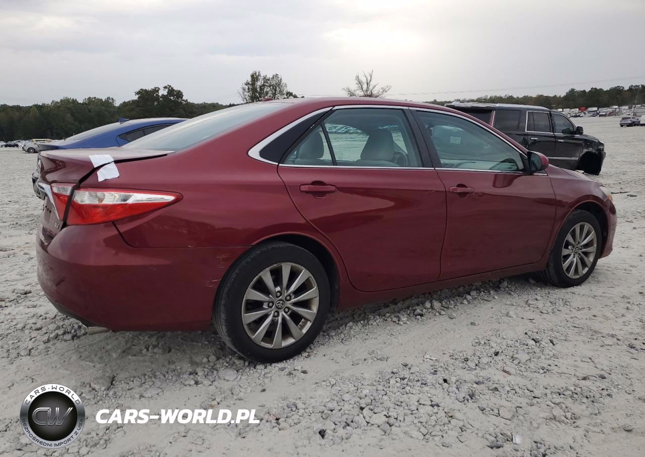 2017 Toyota Camry Le VIN:4T1BF1FK1HU701359 - 3