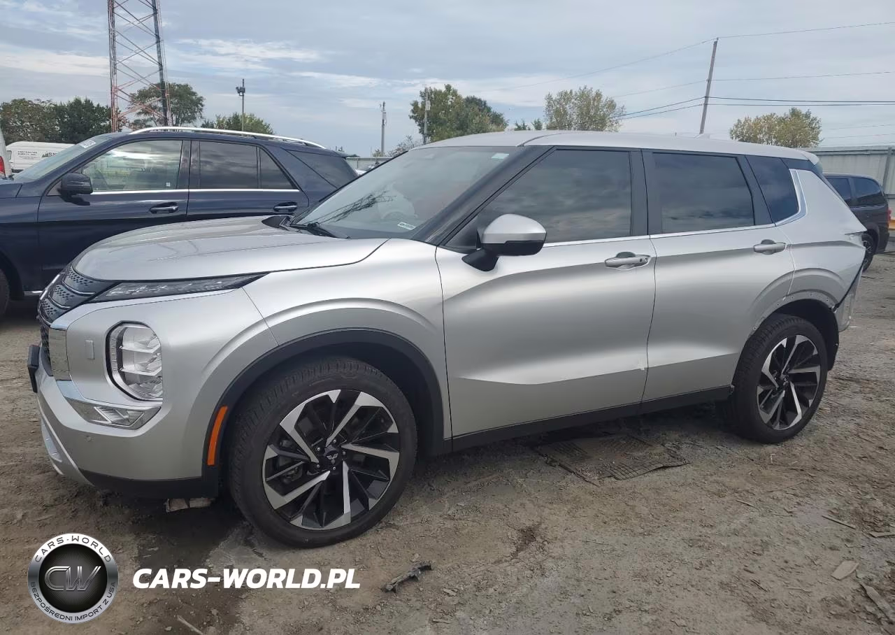 2023 Mitsubishi Outlander – zdjęcie 1 z 13
