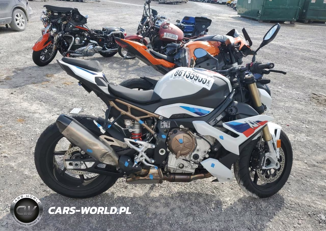 2024 BMW S 1000 R