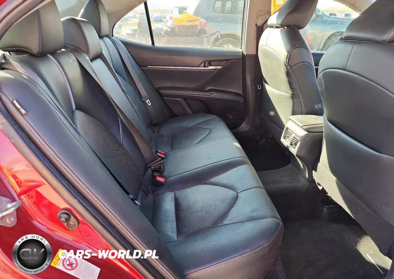 2018 Toyota Camry Xse VIN:4T1B61HK8JU526868 - 10