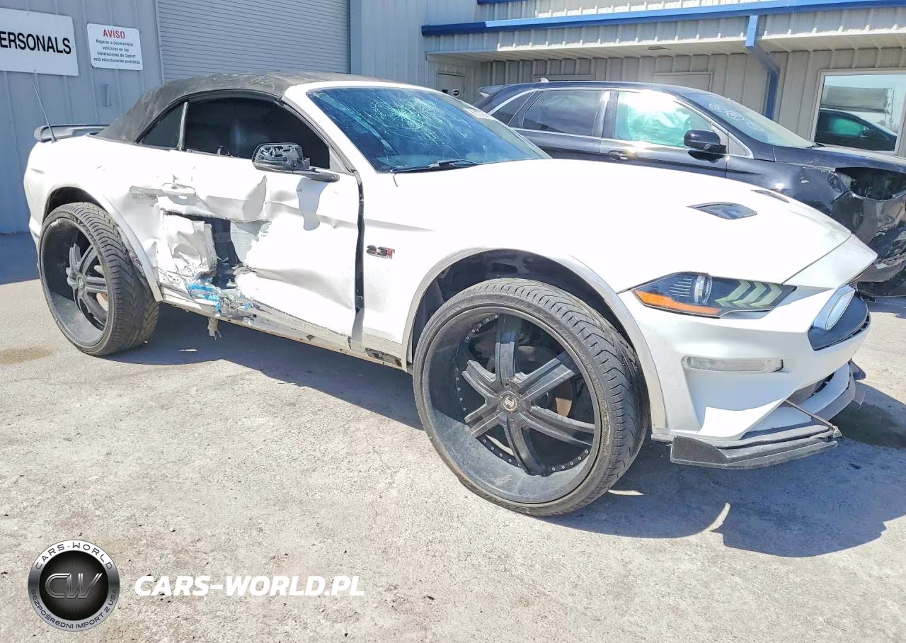 2019 Ford Mustang VIN:1FATP8UH5K5151421 - 4