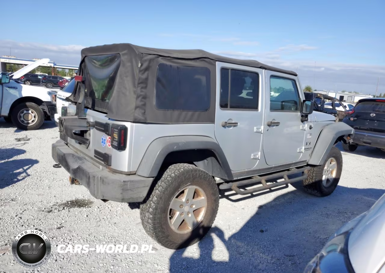 2009 Jeep Wrangler Unlimited X VIN:1J4GA391X9L766008 - 3