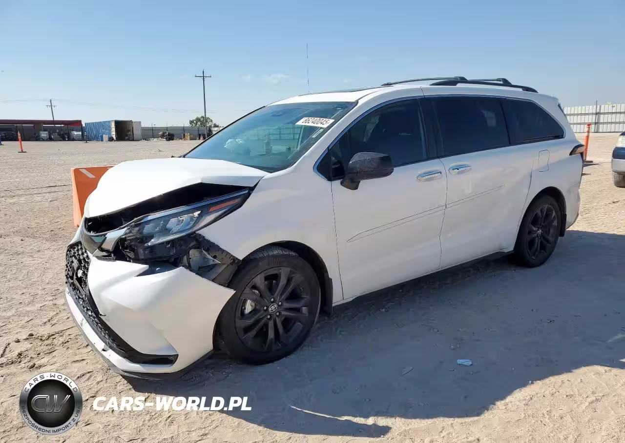 2022 Toyota Sienna Xse