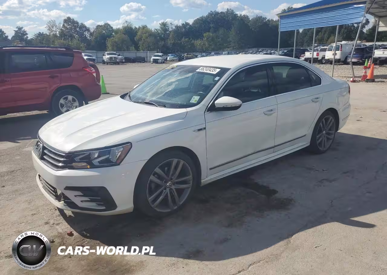 2017 Volkswagen Passat R-Line