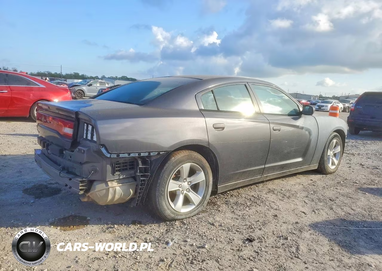 2013 Dodge Charger Se VIN:2C3CDXBG6DH720350 - 3