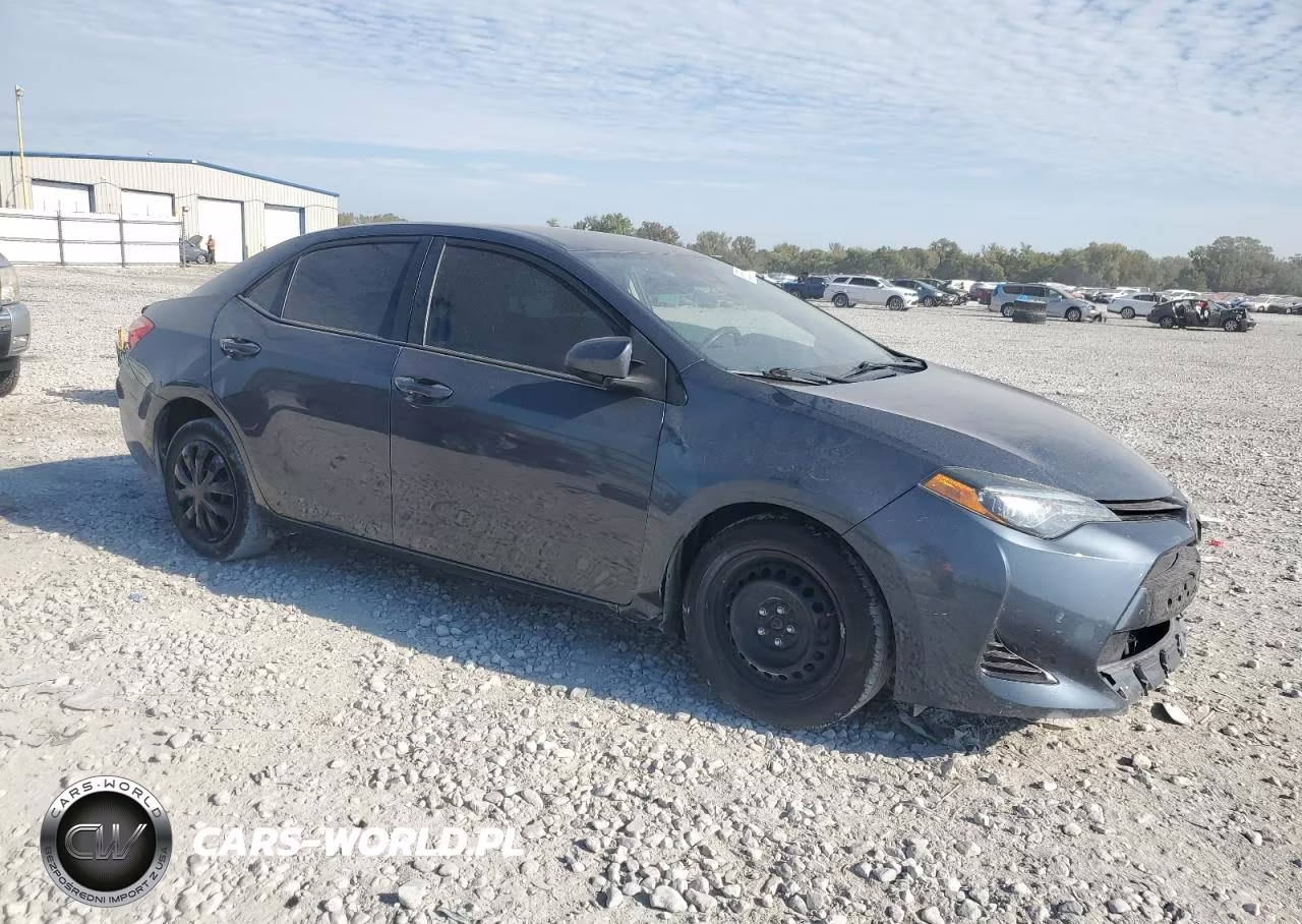 2018 Toyota Corolla L VIN:2T1BURHE1JC014398 - 4