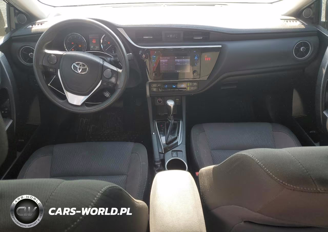 2018 Toyota Corolla L VIN:2T1BURHE1JC014398 - 8