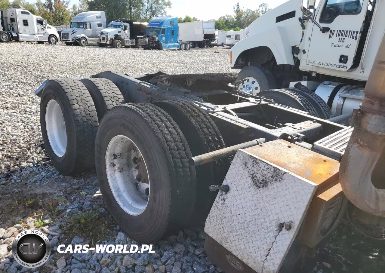 2006 International 9400I Semi Truck VIN:3HSCNAPR06N148011 - 10