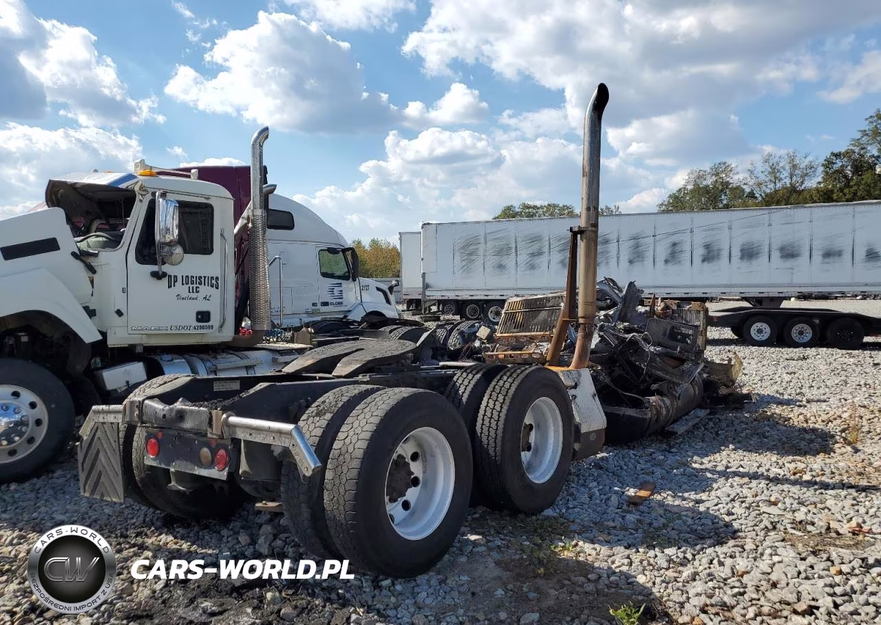 2006 International 9400I Semi Truck VIN:3HSCNAPR06N148011 - 4