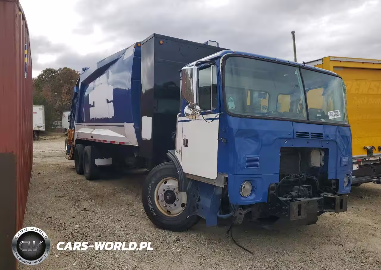 2013 Autocar Xpeditor Refuse Truck