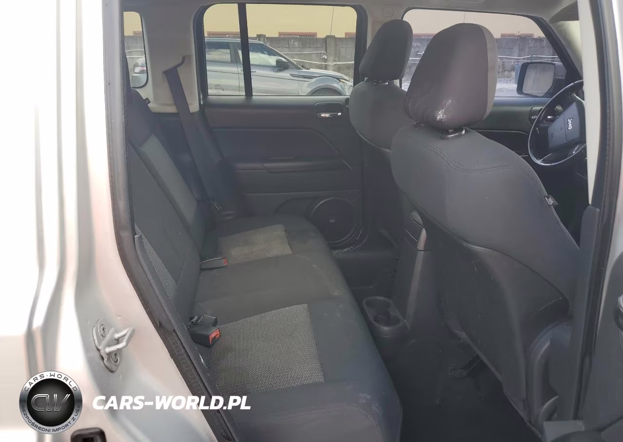 2009 Jeep Patriot Sport VIN:1J4FT28B29D154745 - 10