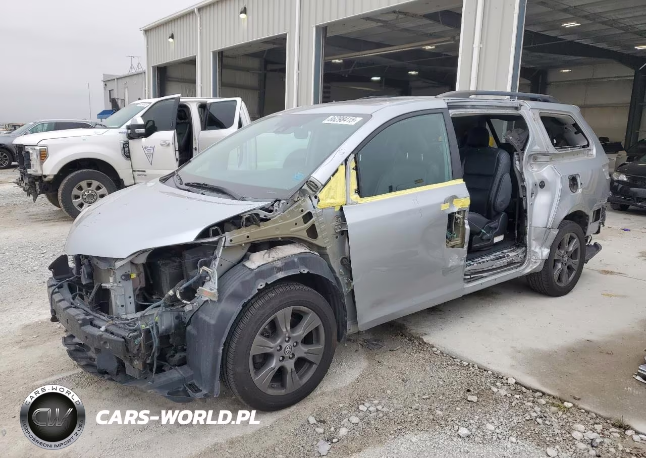 2019 Toyota Sienna Se