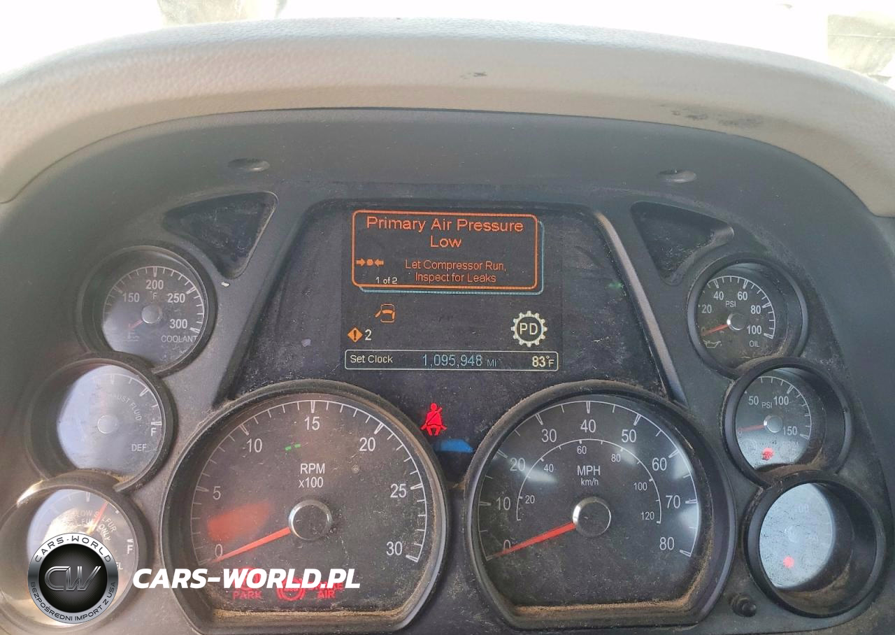 2018 Peterbilt 579 Semi Truck VIN:1XPBA48XXJD478031 - 8