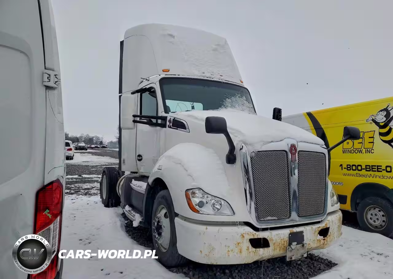 2016 Kenworth T680 Semi Truck