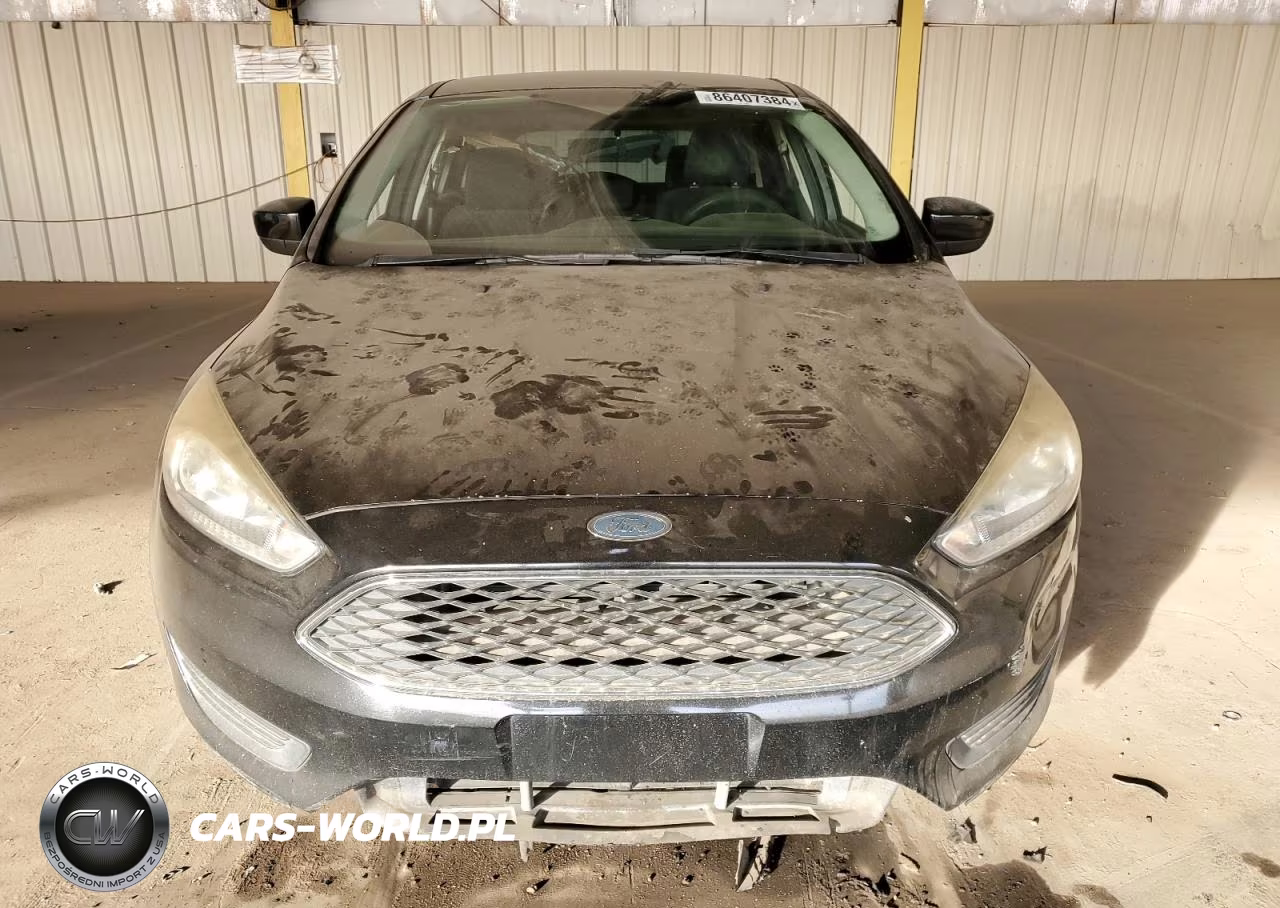 2018 Ford Focus Se VIN:1FADP3K22JL251640 - 5