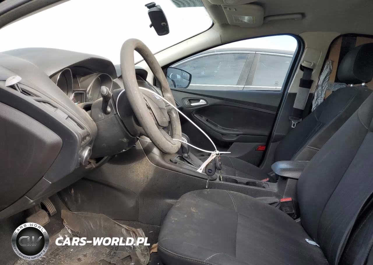 2018 Ford Focus Se VIN:1FADP3K22JL251640 - 7