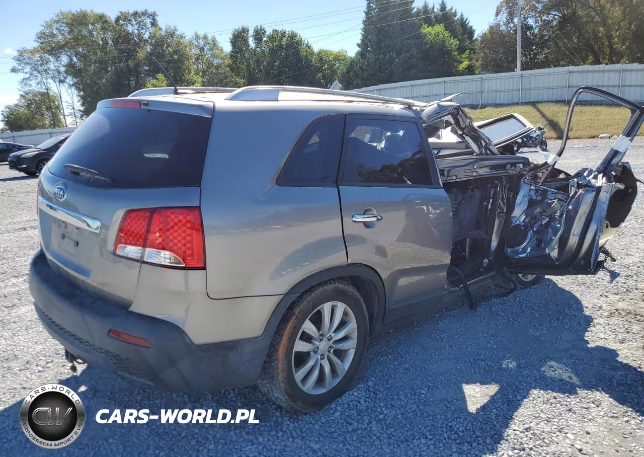2011 Kia Sorento Base VIN:5XYKTDA26BG047330 - 3