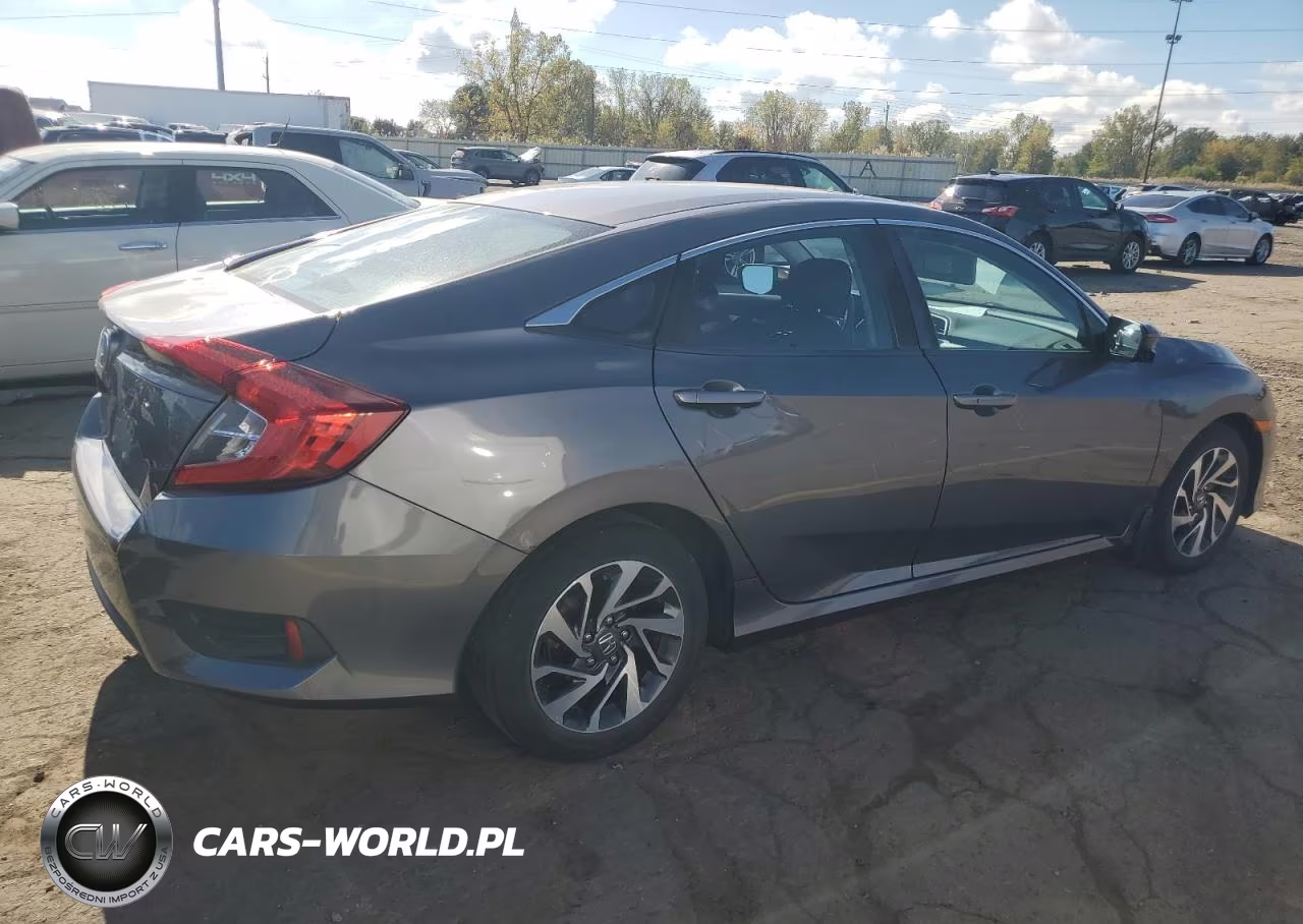 2017 Honda Civic Ex VIN:2HGFC2F82HH015988 - 3