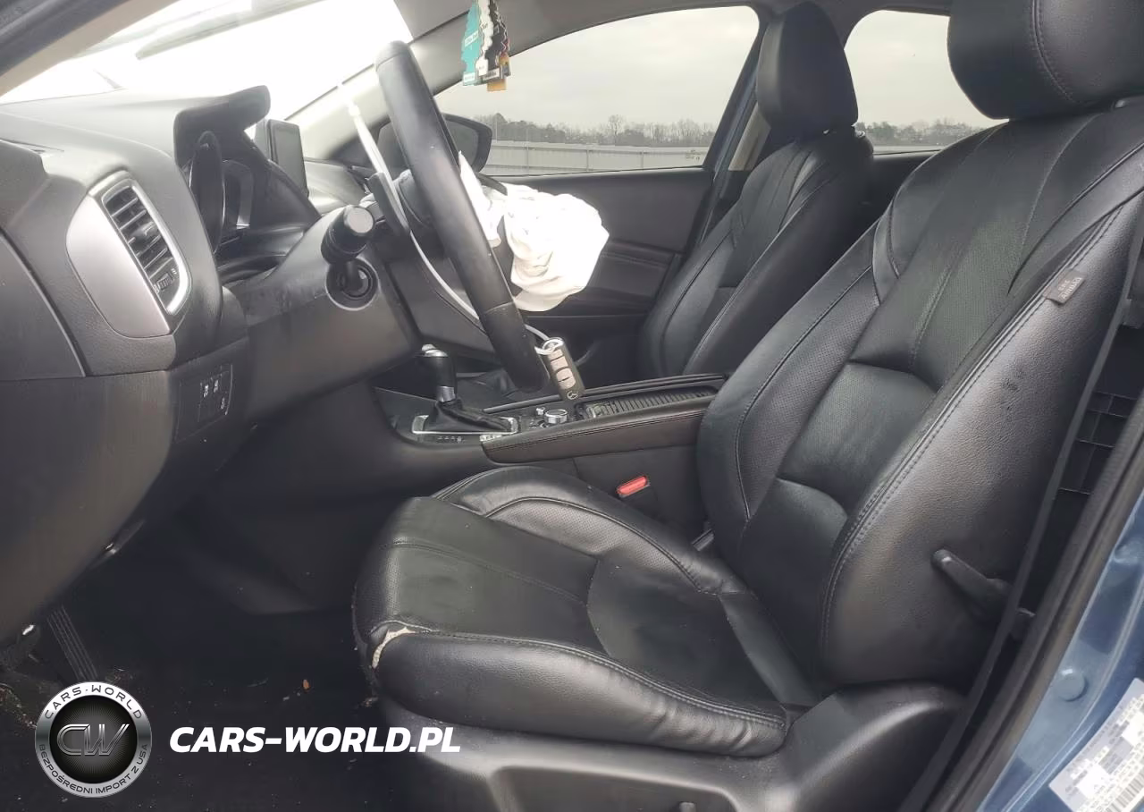 2018 Mazda 3 Grand Touring VIN:3MZBN1W30JM181128 - 7