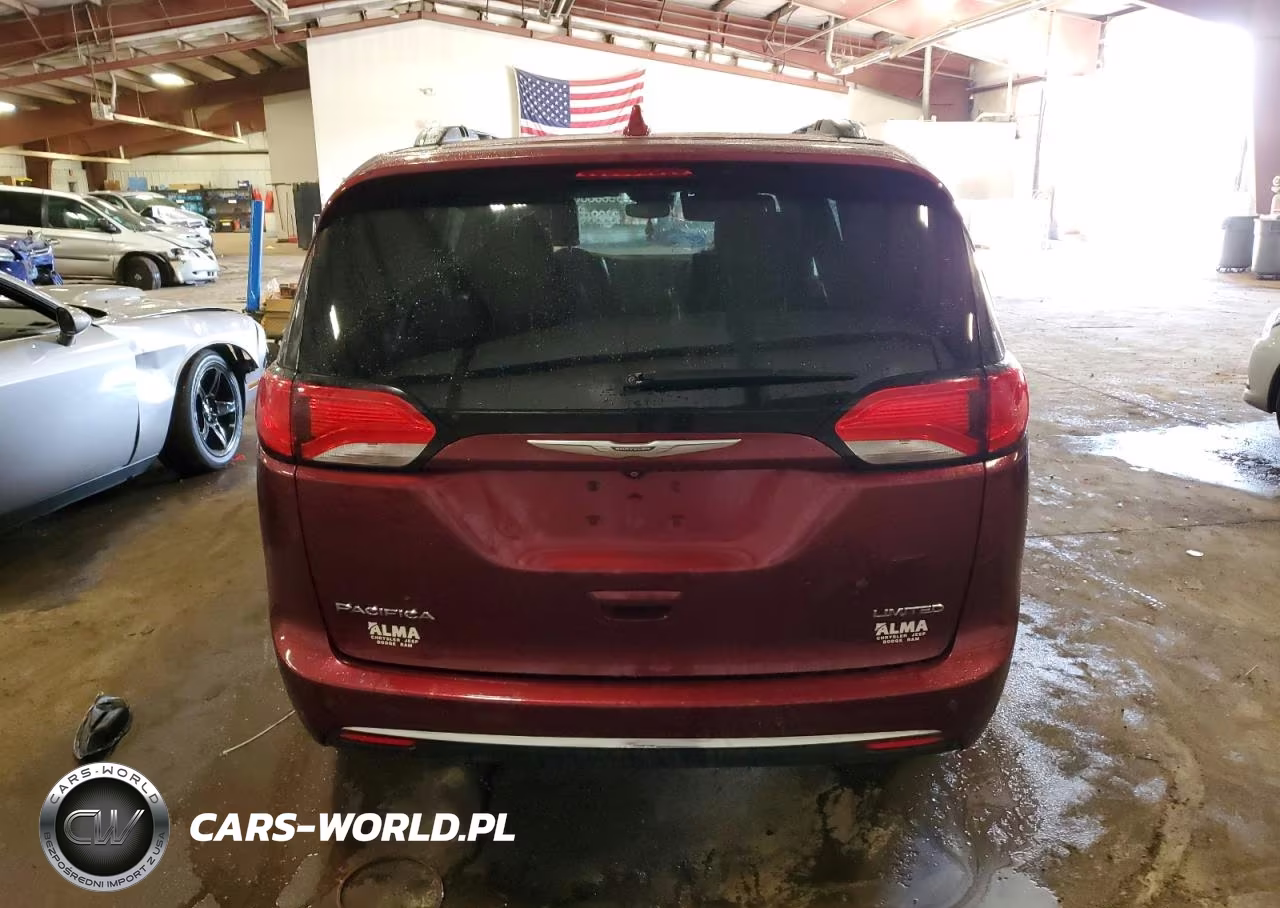 2017 Chrysler Pacifica Limited VIN:2C4RC1GG8HR517670 - 6