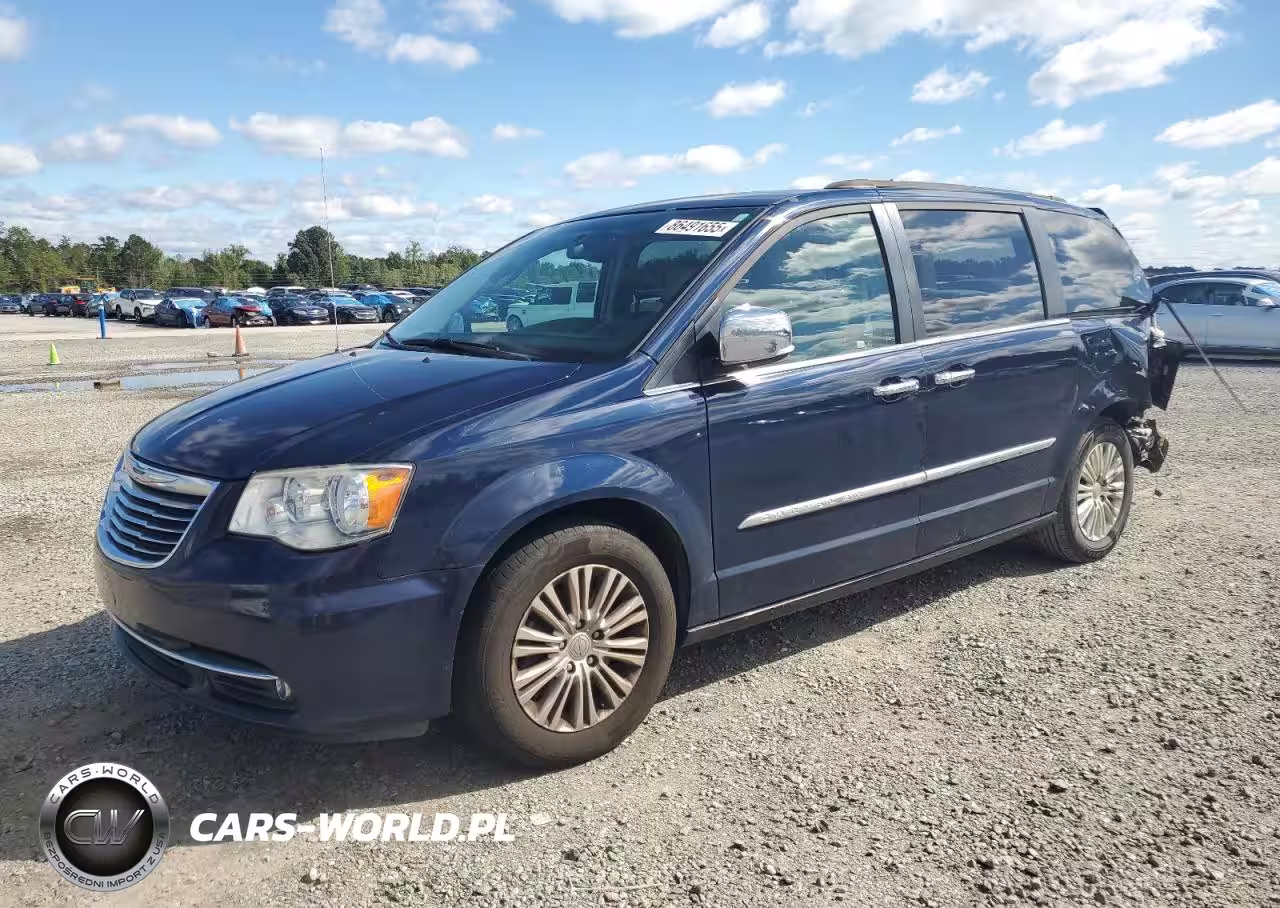 2015 Chrysler Town & Country Touring L