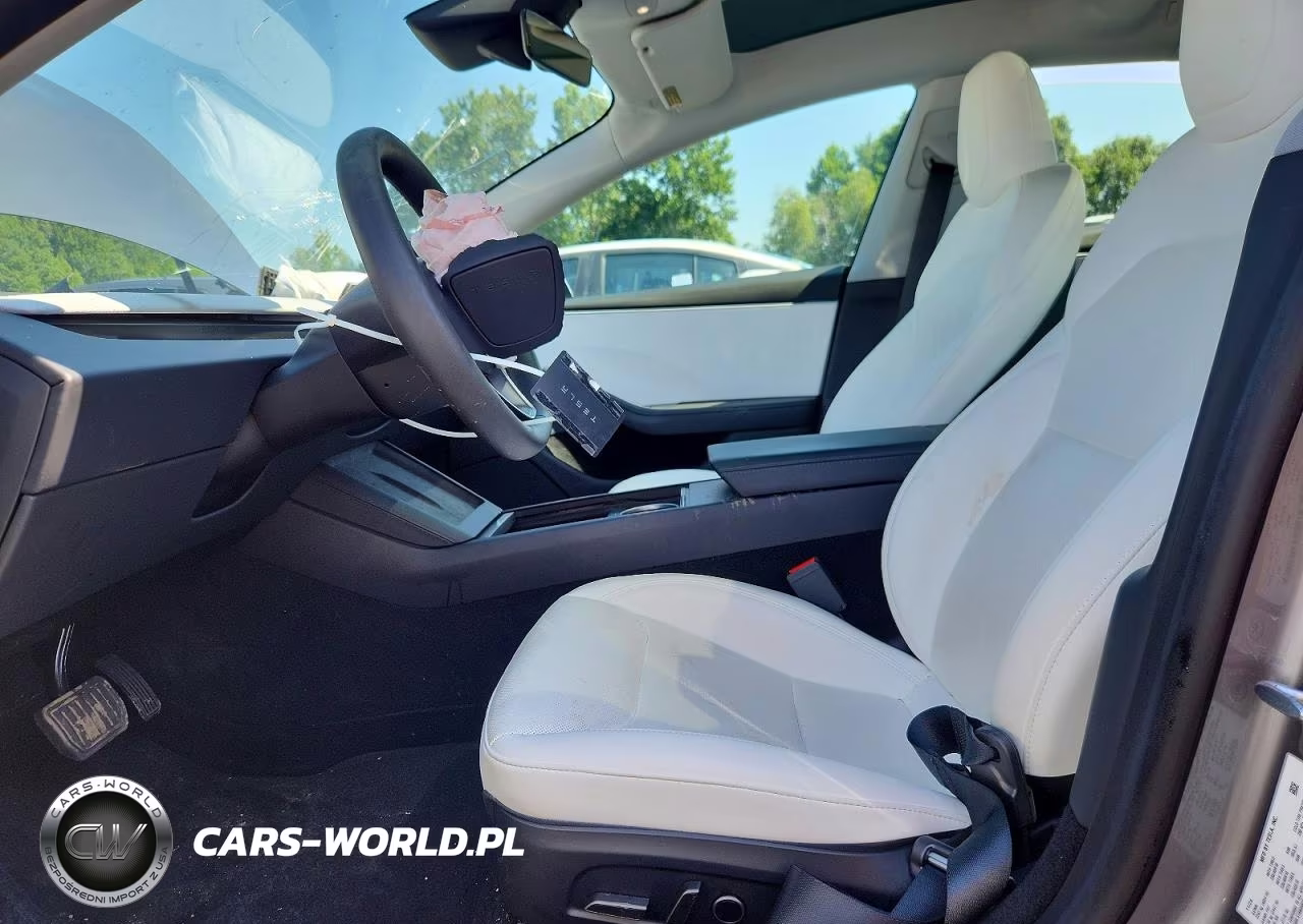 2025 Tesla Model 3 VIN:5YJ3E1EB6SF896470 - 7
