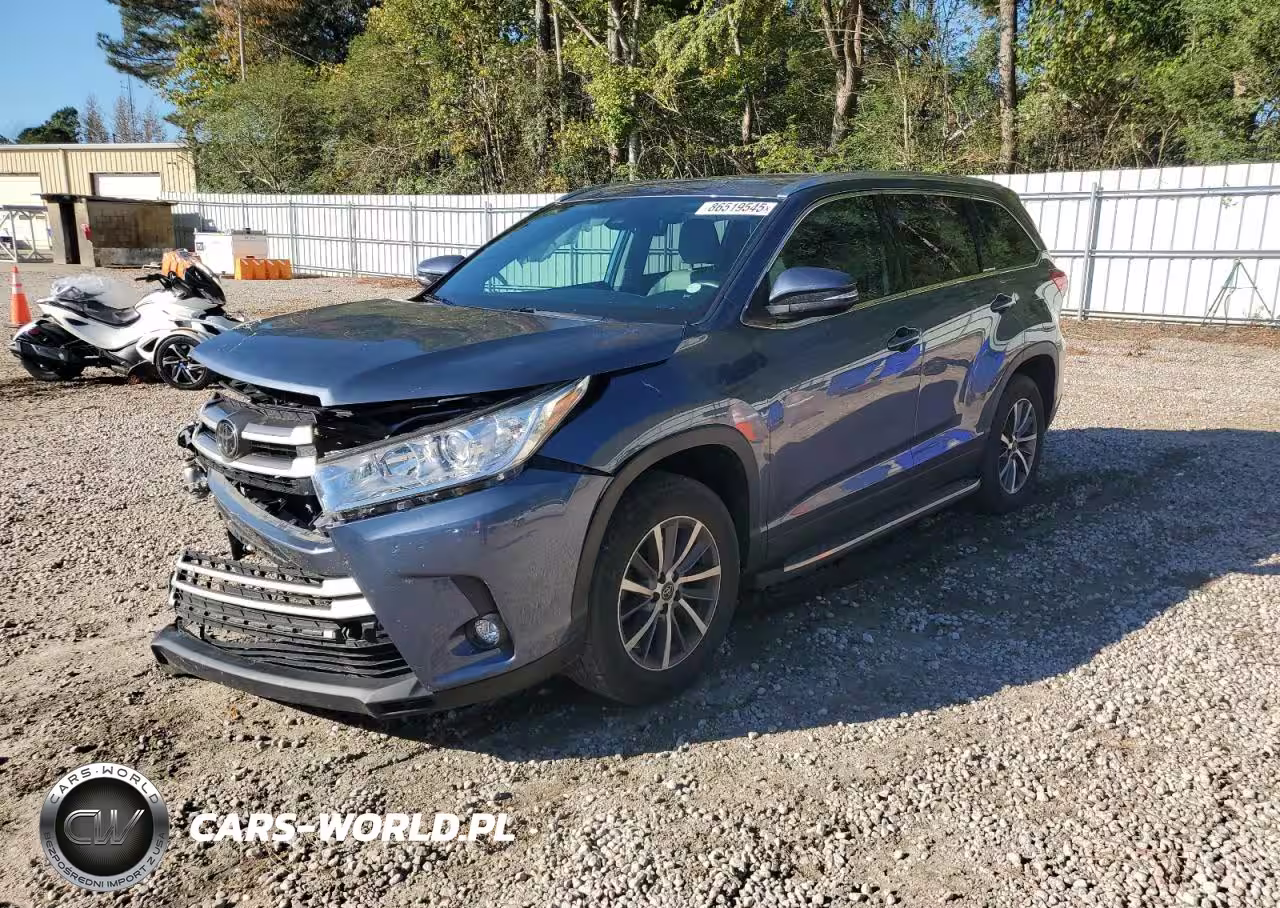 2019 Toyota Highlander Se