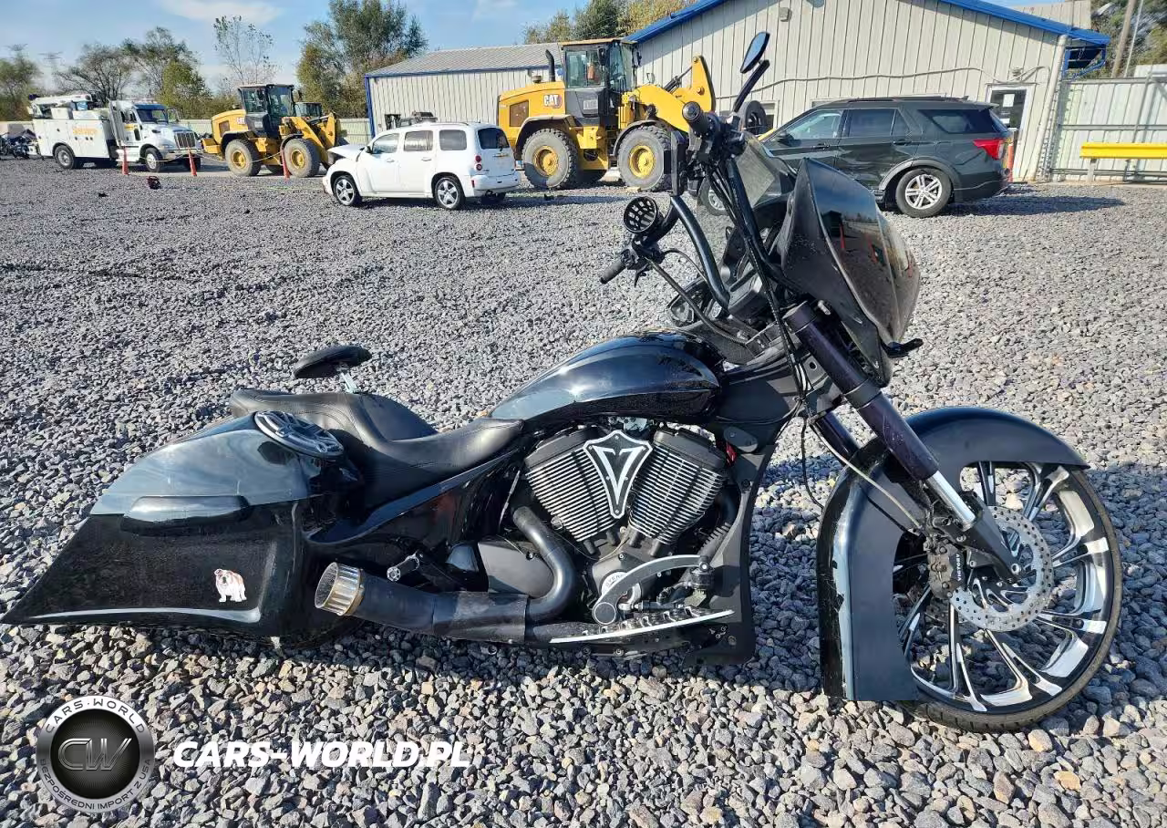 2014 Victory Motorcycles Cross Country 8-Ball