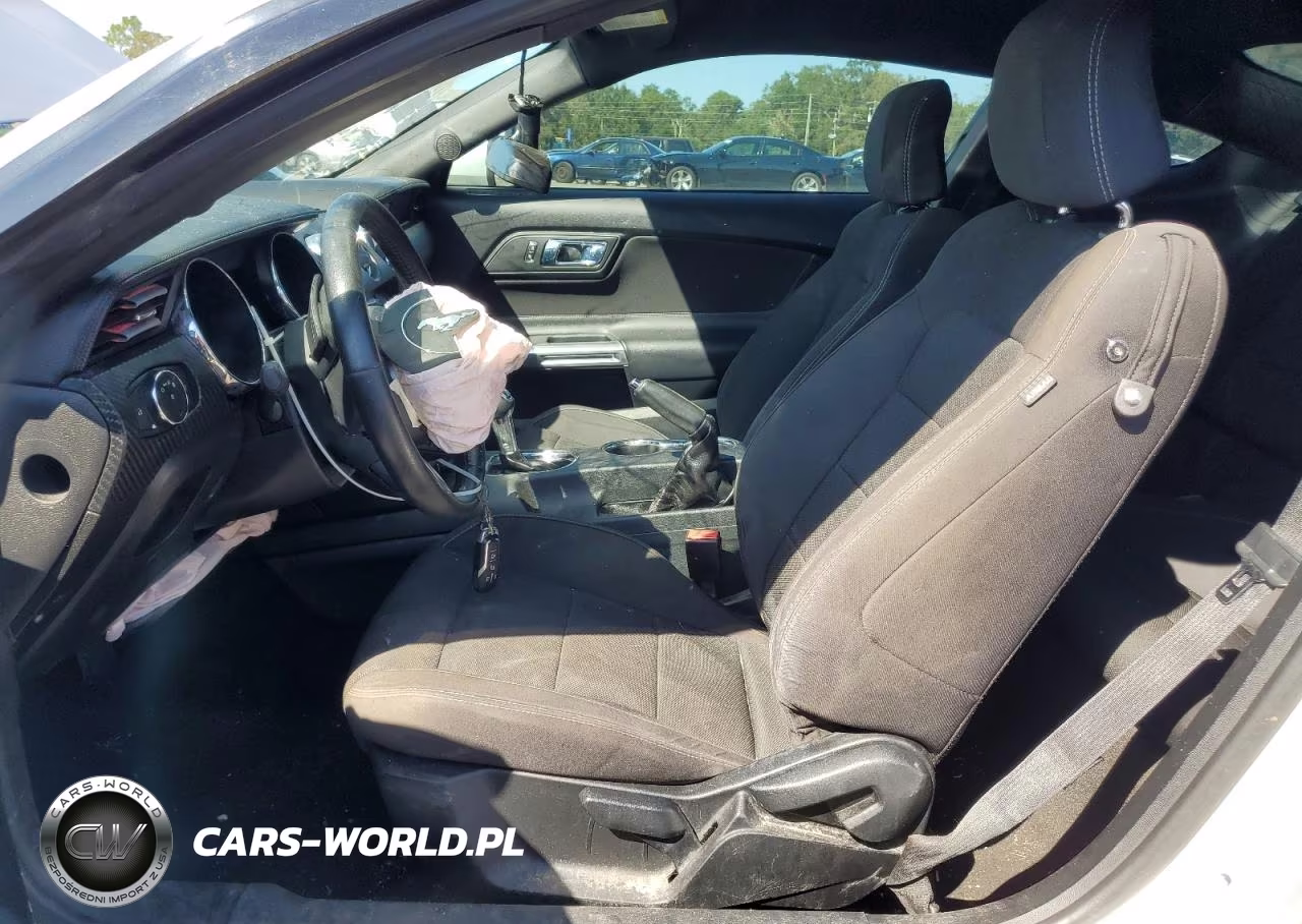 2017 Ford Mustang VIN:1FA6P8AM5H5312163 - 7