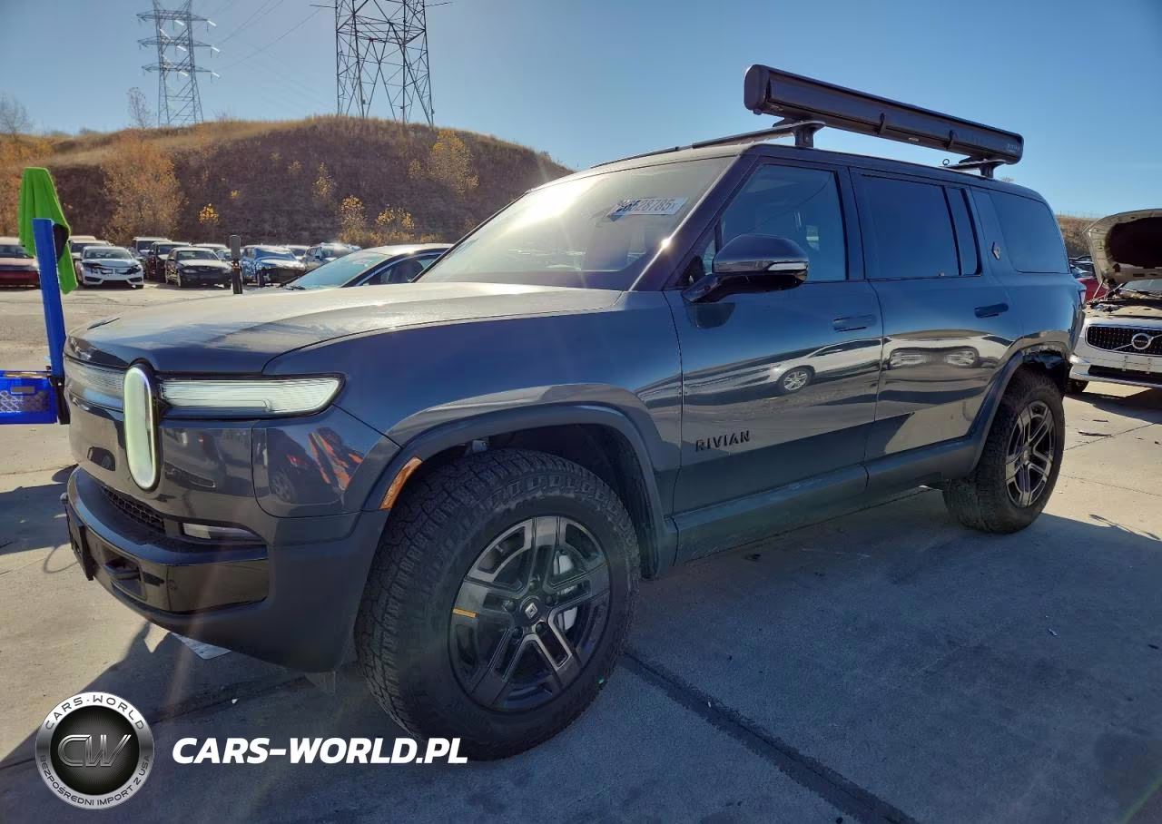 2025 Rivian R1S Adventure