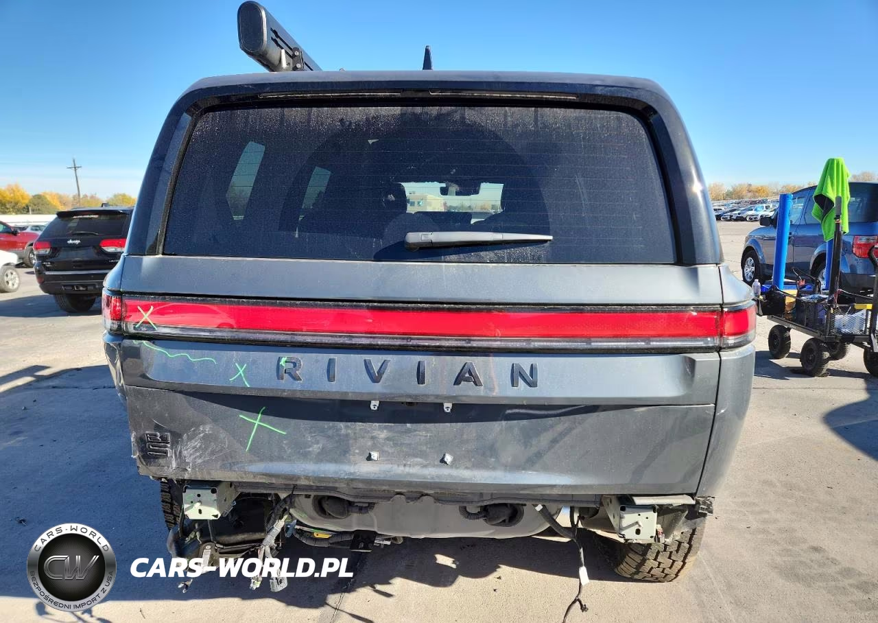 2025 Rivian R1S Adventure VIN:7PDSGBBA7SN070101 - 6