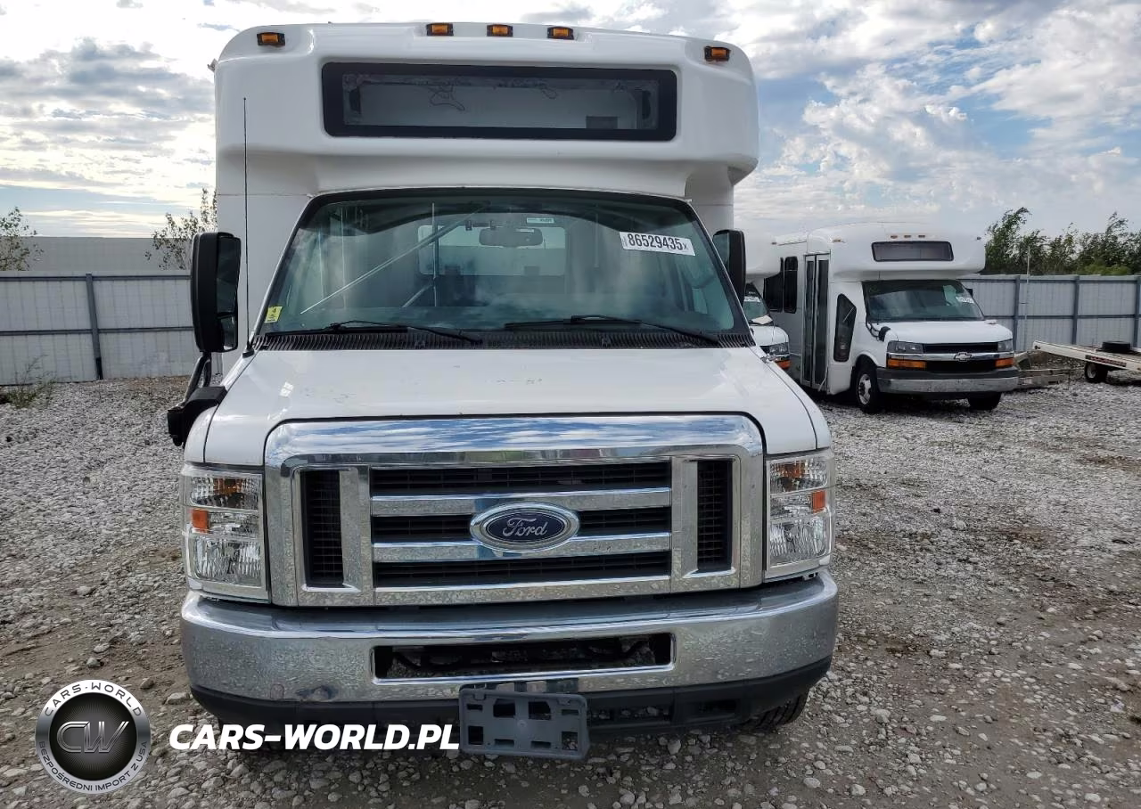 2016 Ford Econoline E450 Super Duty Cutaway Van VIN:1FDFE4FS3GDC57941 - 5