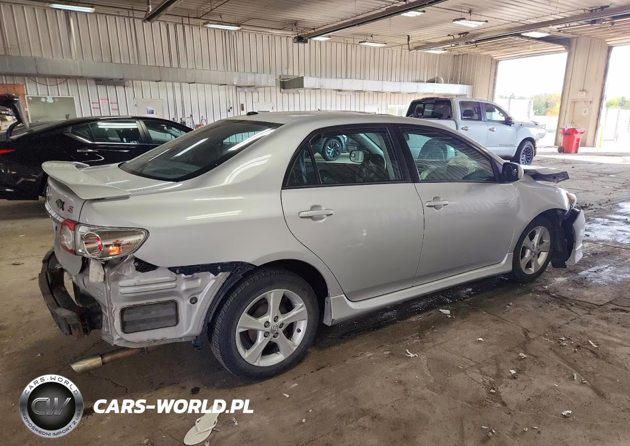 2012 Toyota Corolla Base VIN:2T1BU4EE8CC828302 - 3