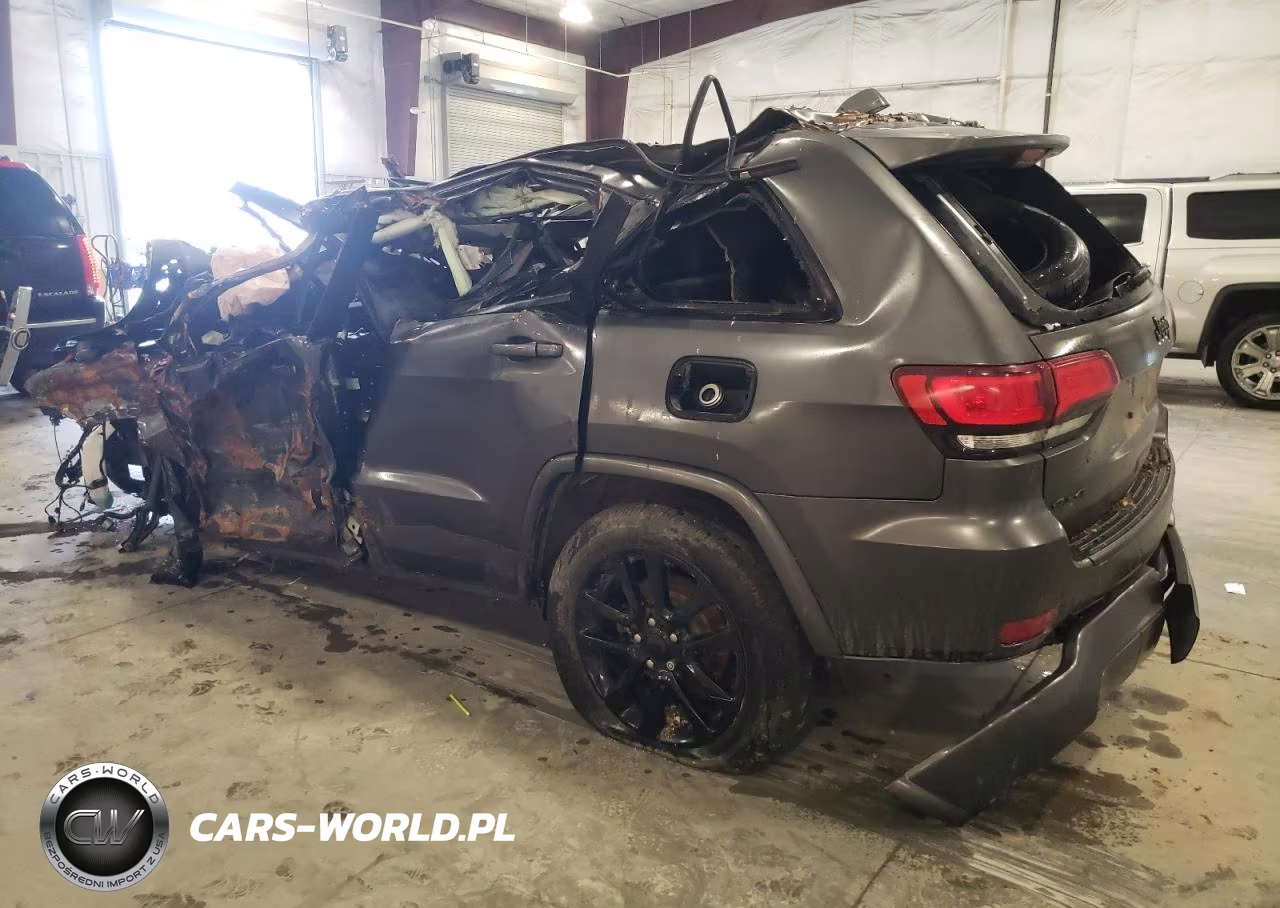 2018 Jeep Grand Cherokee Laredo VIN:1C4RJFAG1JC499331 - 2