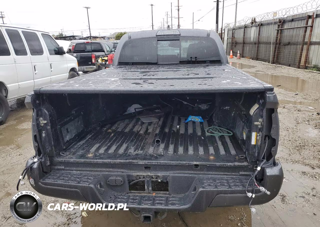 2017 Toyota Tacoma Double Cab VIN:3TMBZ5DNXHM010013 - 6