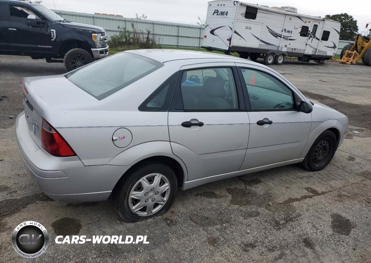 2005 Ford Focus Zx4 VIN:1FAFP34N25W202670 - 3
