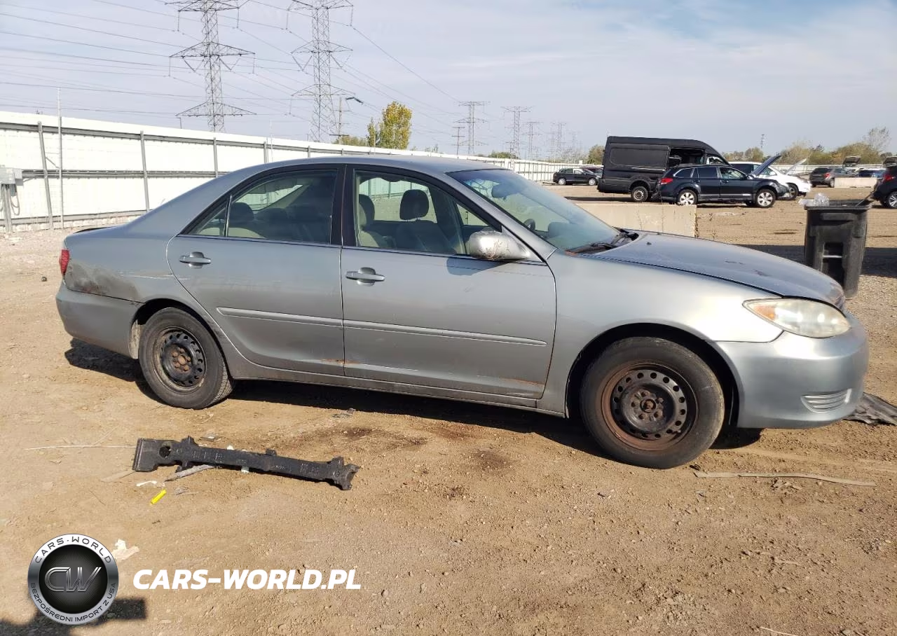 2005 Toyota Camry Le VIN:4T1BE32K05U946704 - 4