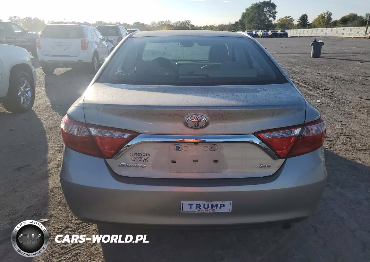 2015 Toyota Camry Le VIN:4T4BF1FK7FR513657 - 6